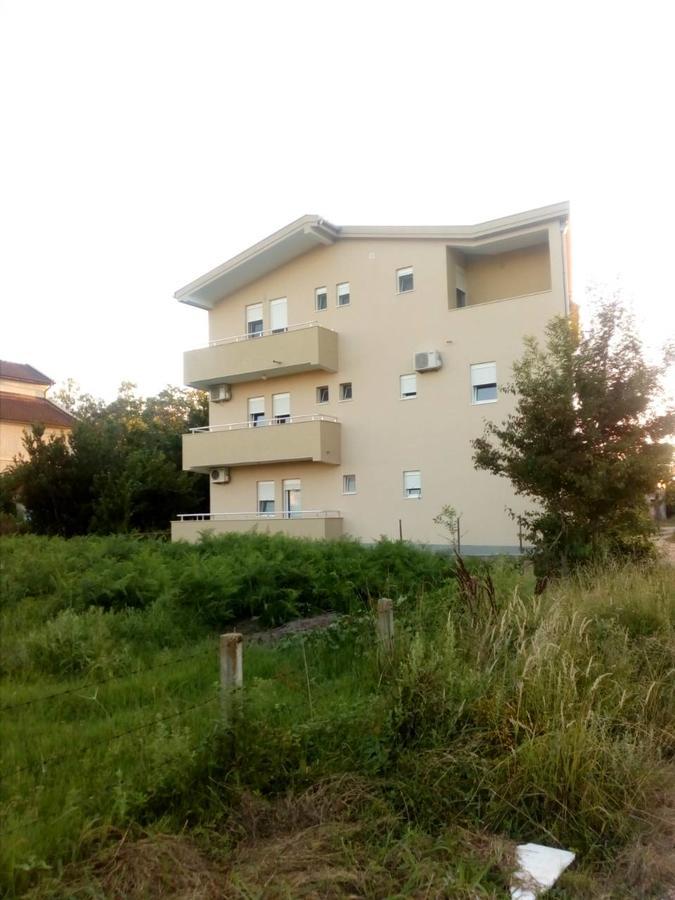Tufio Apartmani 울친 외부 사진