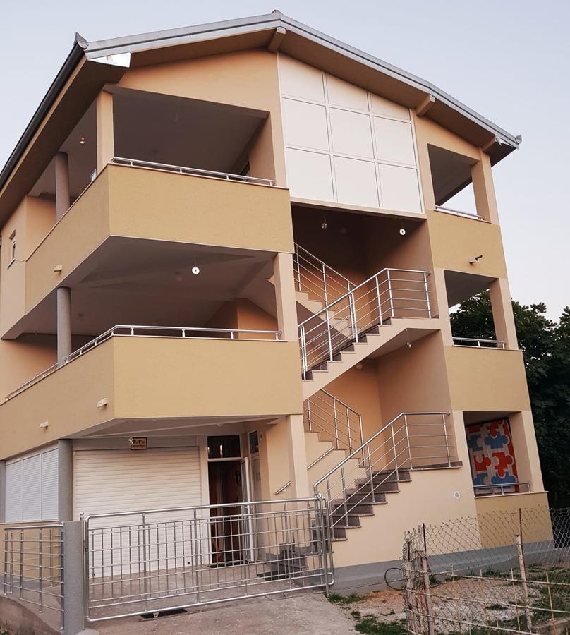 Tufio Apartmani 울친 외부 사진